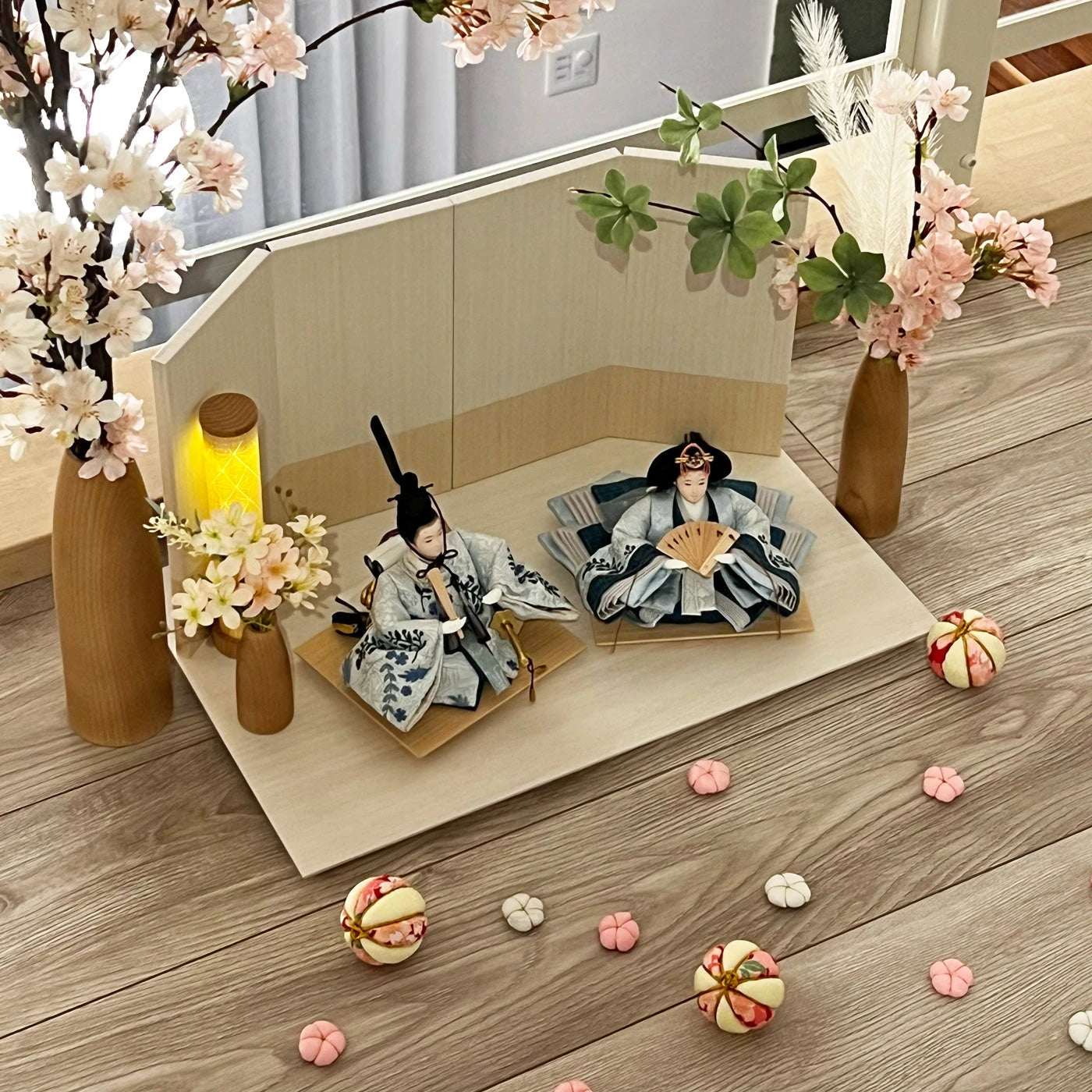 雛人形は様々な「種類」「素材」「製法」により造られています | 人形の東 雛人形は様々な「種類」「素材」「製法」により造られています | 人形の東