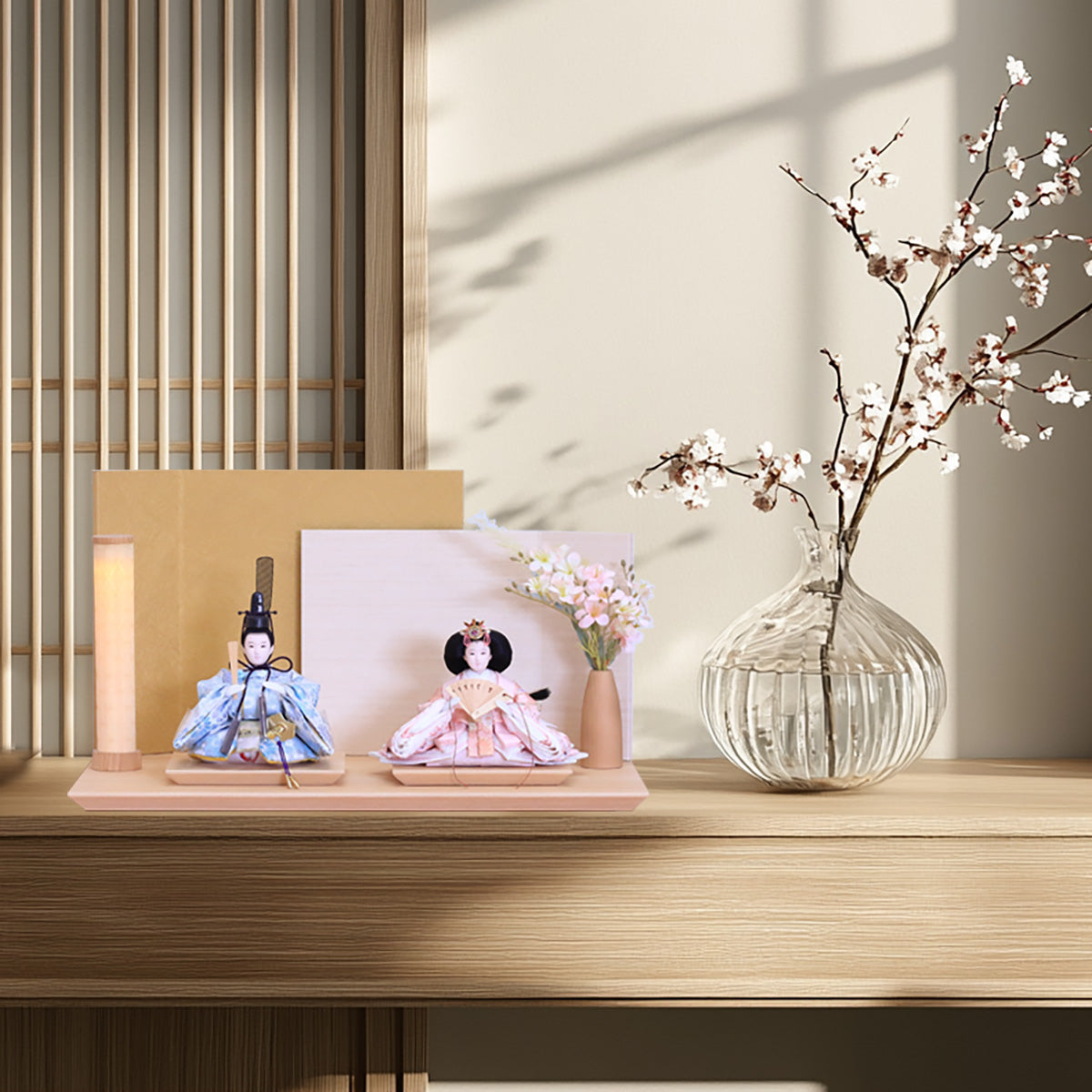 A stylish doll that can be displayed on a shelf [Flower Girl