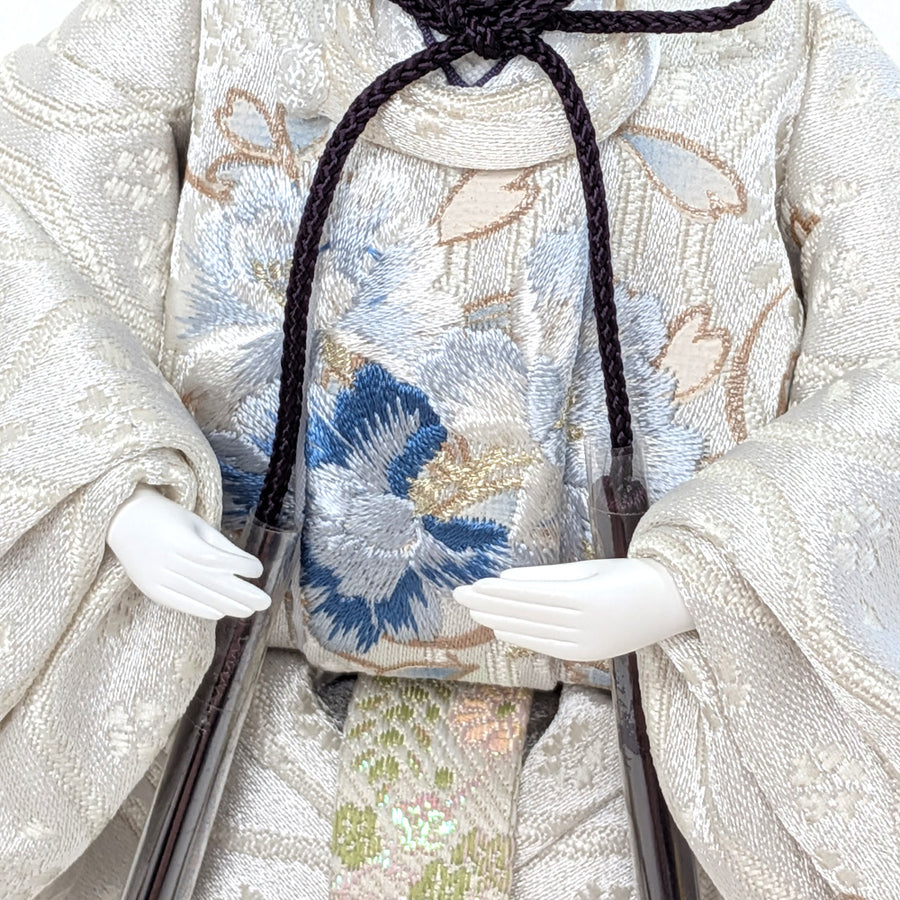 お顔の綺麗な雛人形