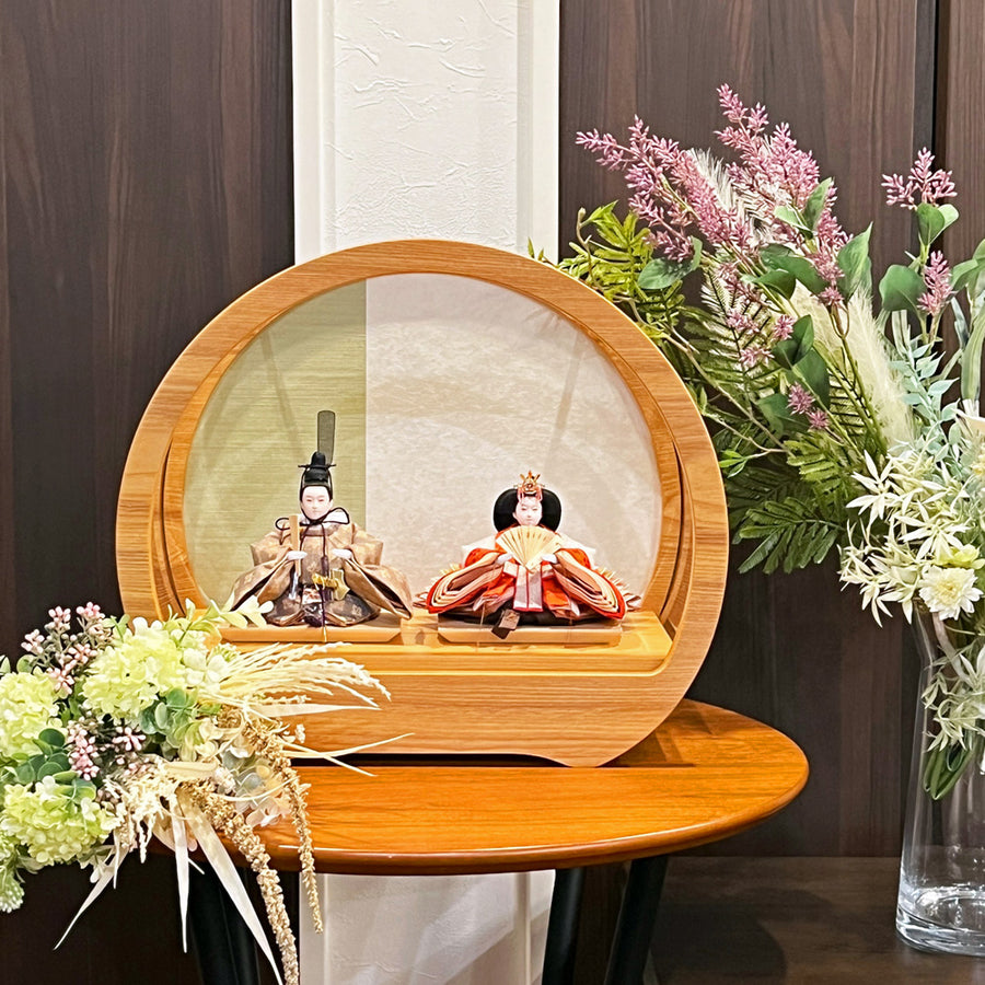 額縁仕立てのお雛様しの