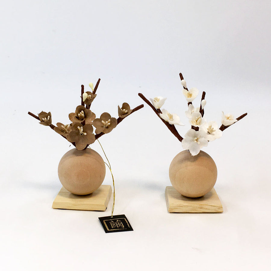 ナチュラルな色合いのお花