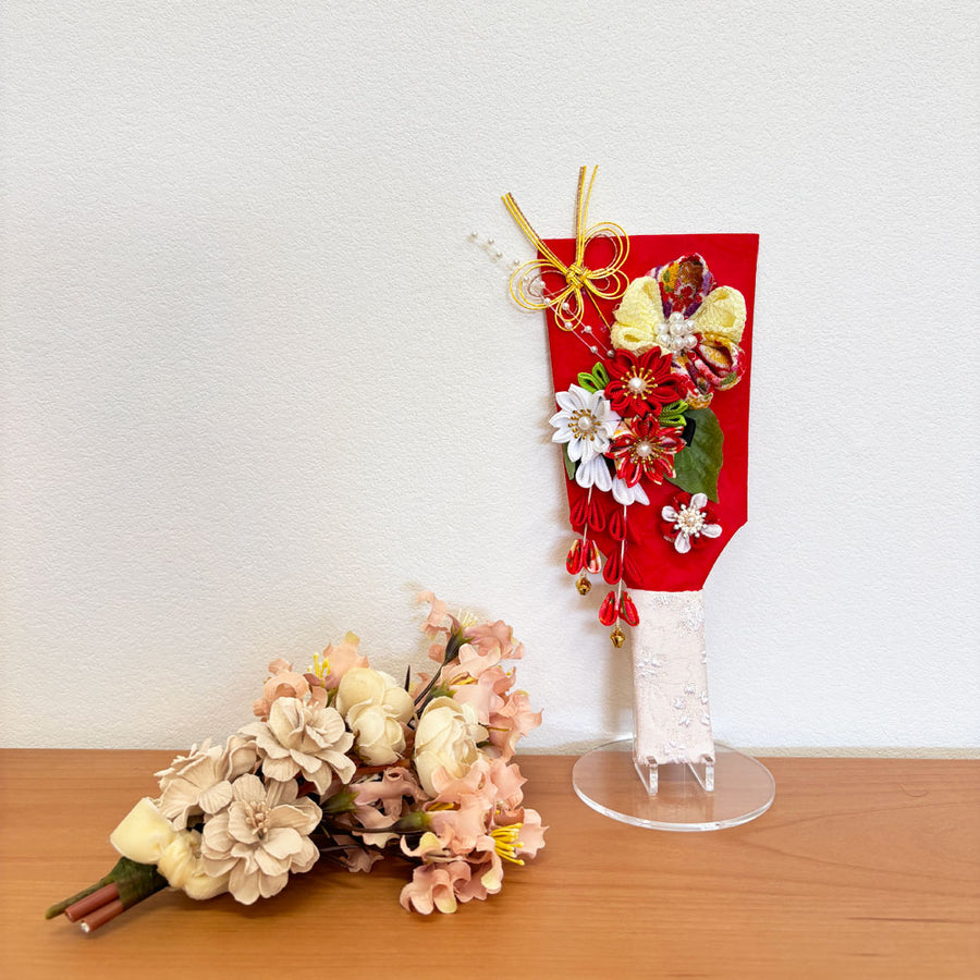 可愛い羽子板 赤