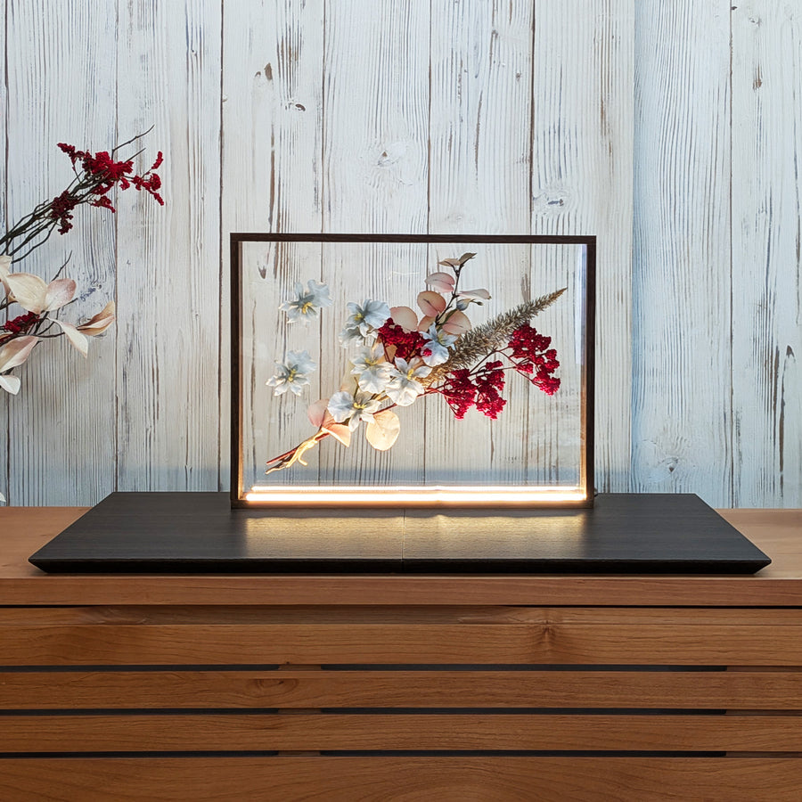 アクリル屏風のモダンな飾り台