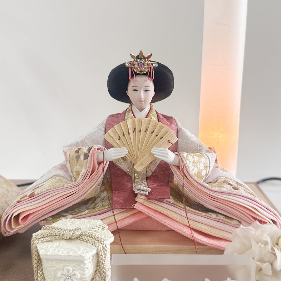 お顔の綺麗な雛人形