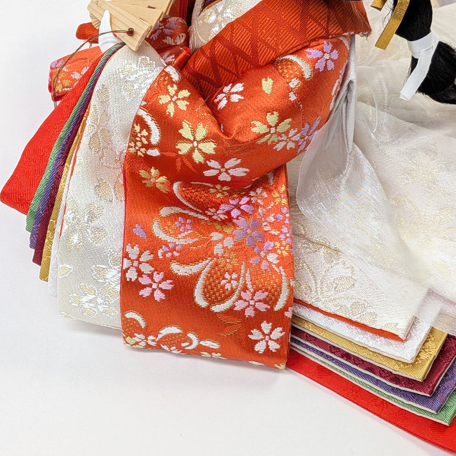 赤い着物　おひな様