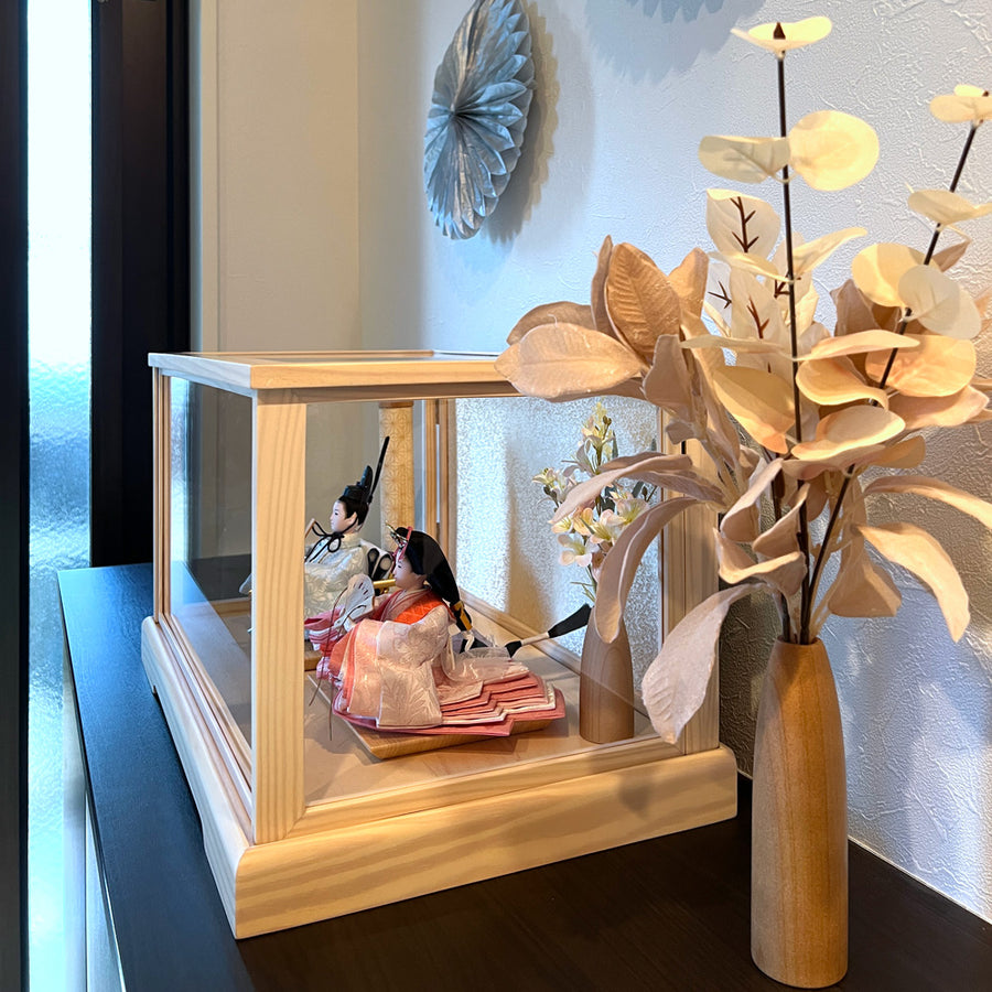 玄関にも飾れるお雛様